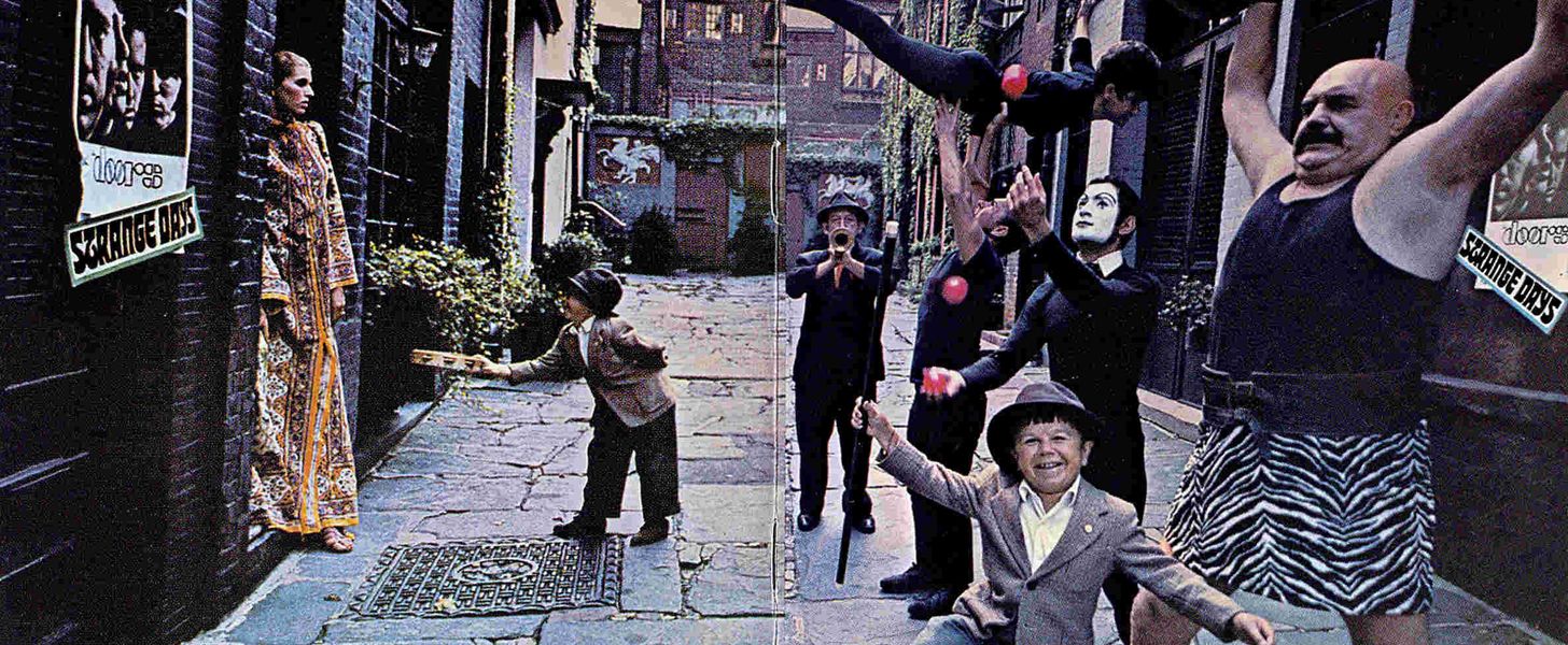 The_Doors_-_Strange_Days-Front-wide-600